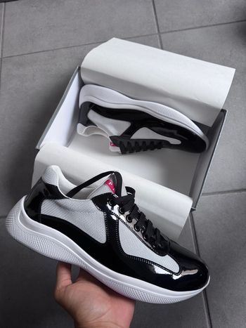 Paire de chaussures baskets pour homme taille 45 noir