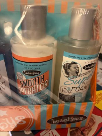 Coffret / set neuf de 3 flacons soins corps vintage 3x 300ml