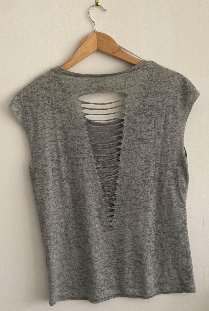 Tee-shirt imprimé avec dos ajouré en V - photo numéro 2