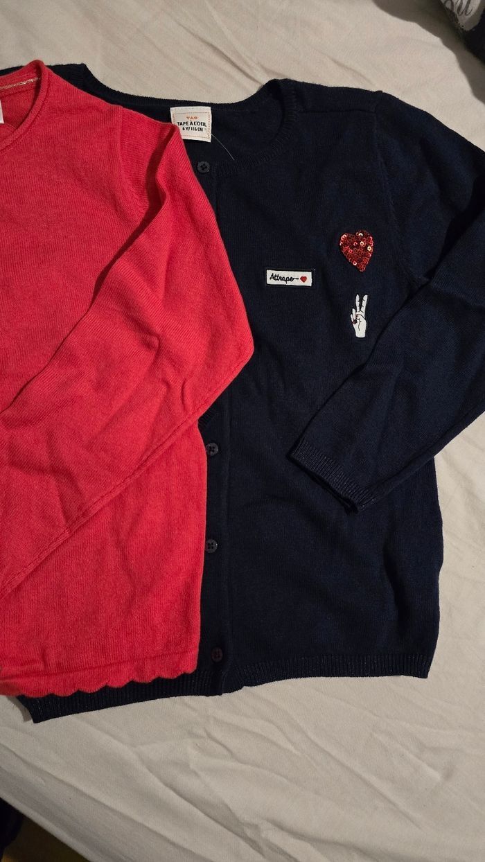 Neuf non porté🏷🏷😍🤩💜Superbes gilets 6 ans fille⚘️🩷🩷🩷 - photo numéro 2