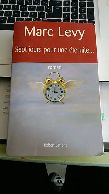 Livre de. Marc Levy