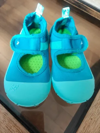 Chaussures de piscine ou plage