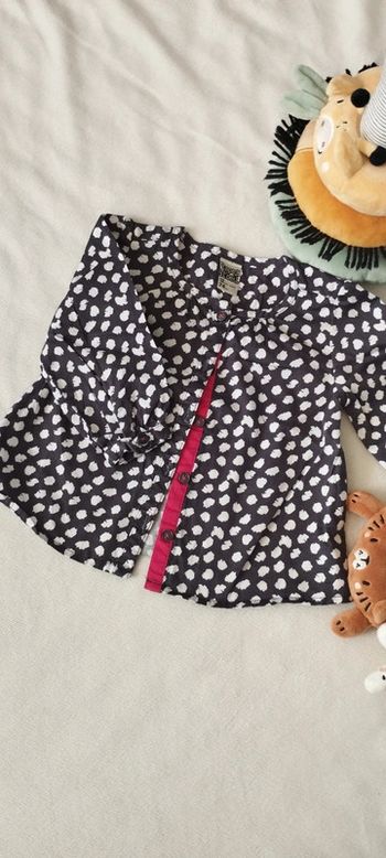 Chemise noire et blanche