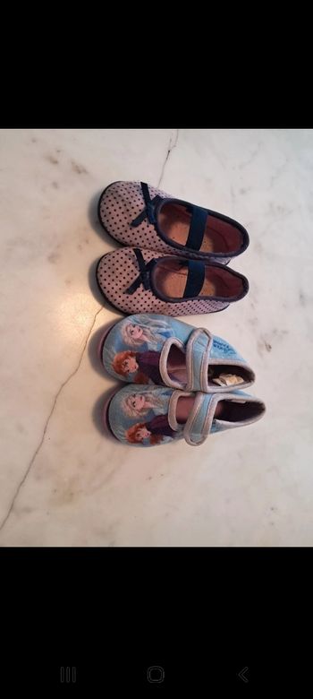 Deux paires de chausson ballerines taille 24