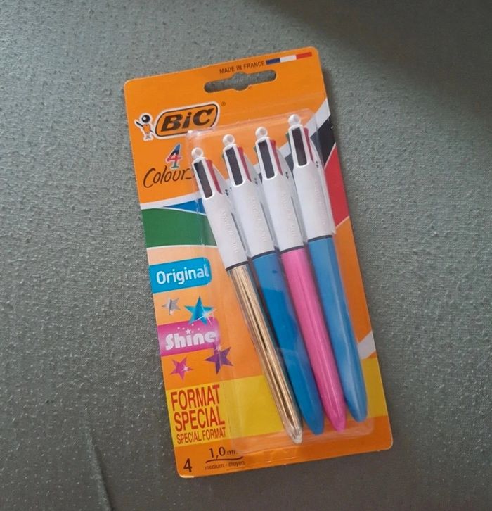 4 stylos bic 4 couleurs - photo numéro 3