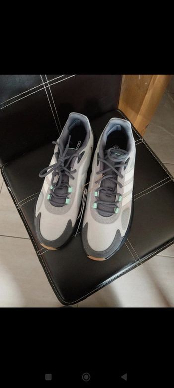 Basket adidas 44,5