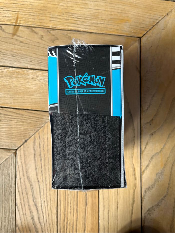 Pokémon ETB EV10.5 Foudre Noire - photo numéro 4