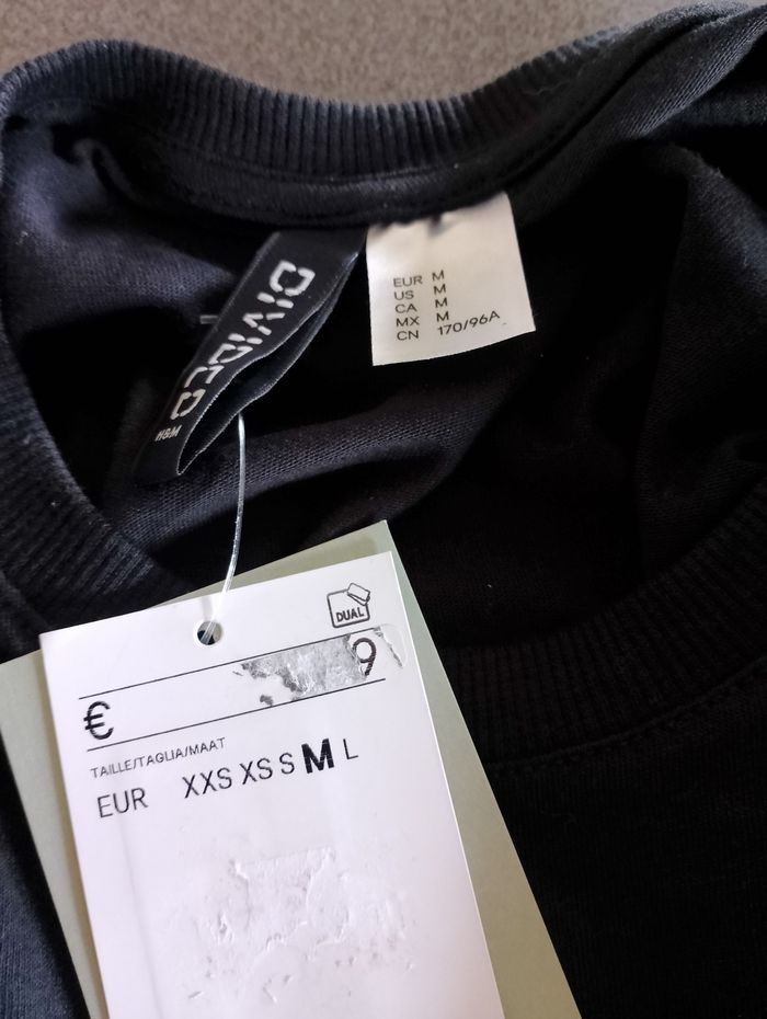 Tee shirt neuf H&M - photo numéro 4