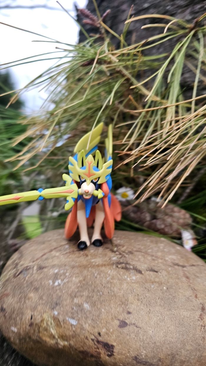 Super figurine Pokemon Nintendo tomy zacian - photo numéro 3