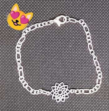 Bracelet argenté fleur