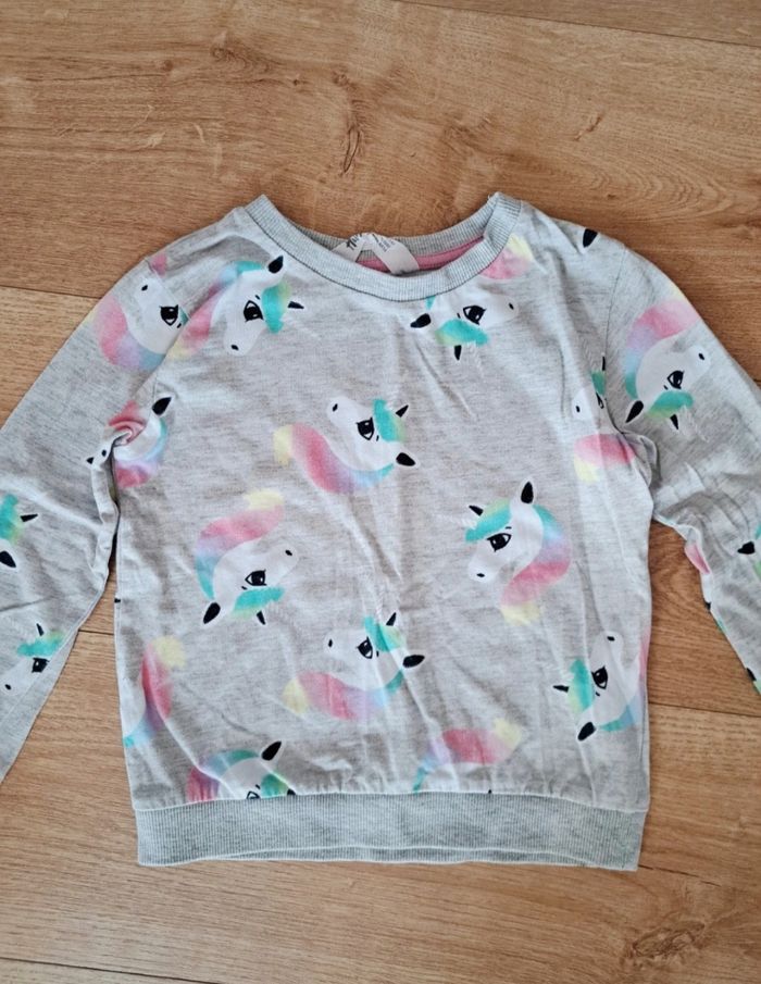 Pull licorne fille hm - photo numéro 2