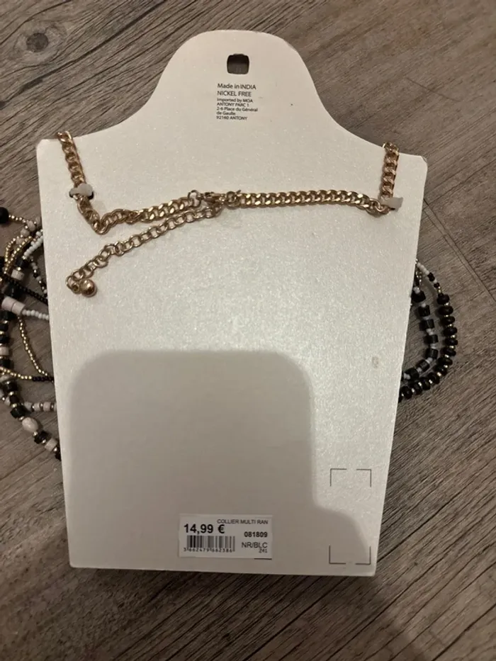 Collier blanc et noir perles - photo numéro 2