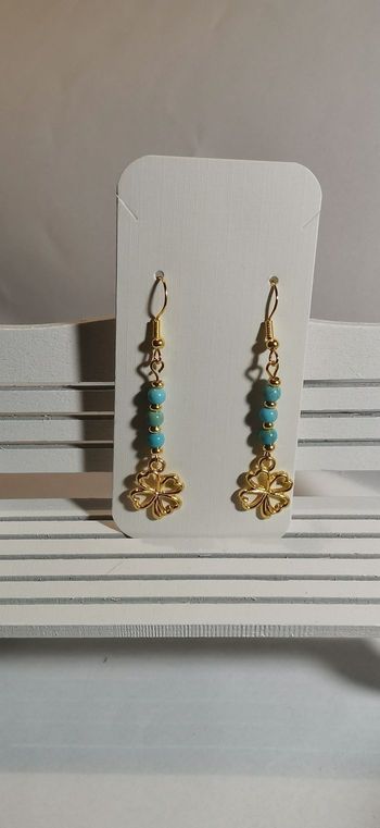 Boucles d'oreilles fantaisie trèfle à 4 feuilles doré et turquoise