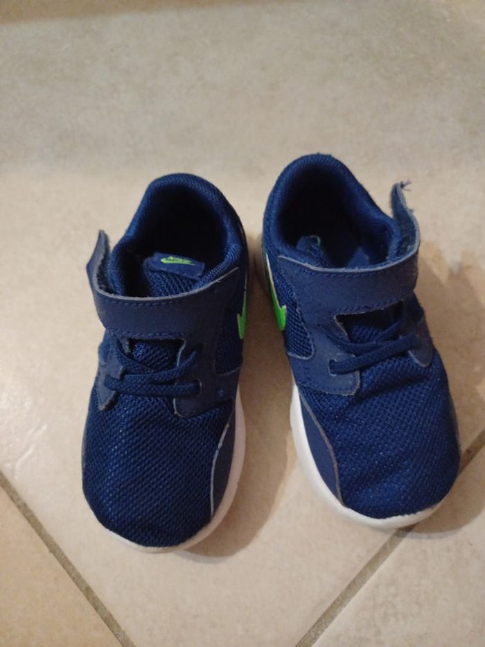 Baskets Nike 22