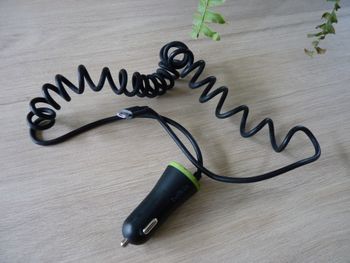Mini chargeur allume cigare belkin cable spirale vers micro USB universel