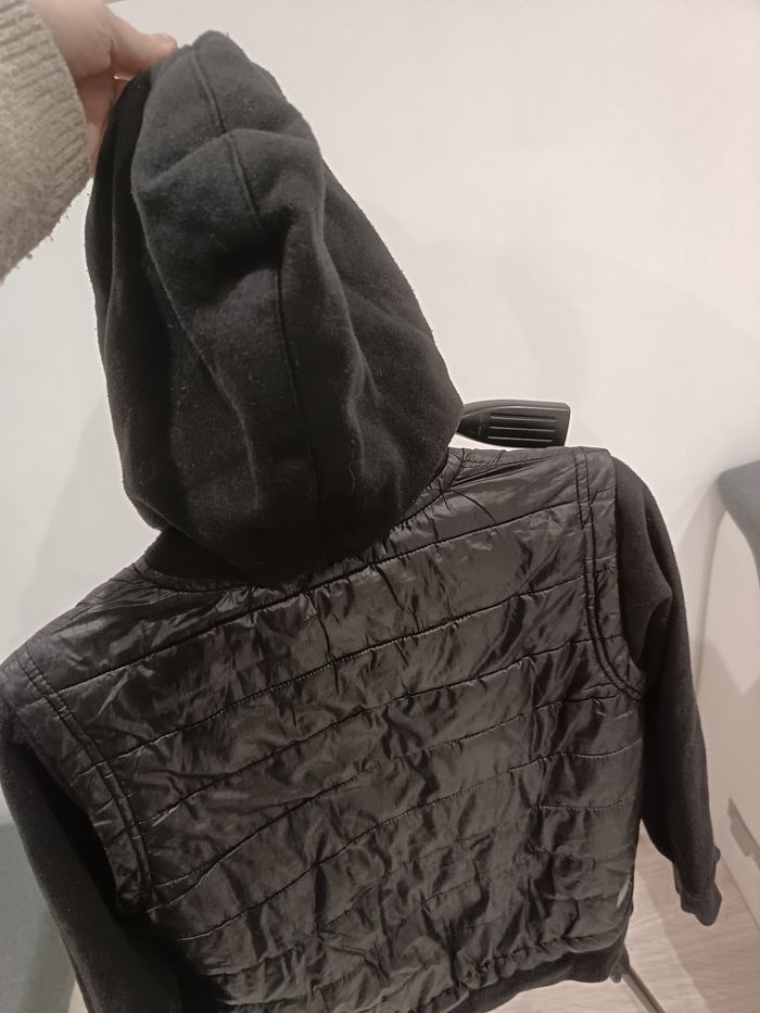 Veste noir à capuche 8 ans ( 128 cm ) - photo numéro 9