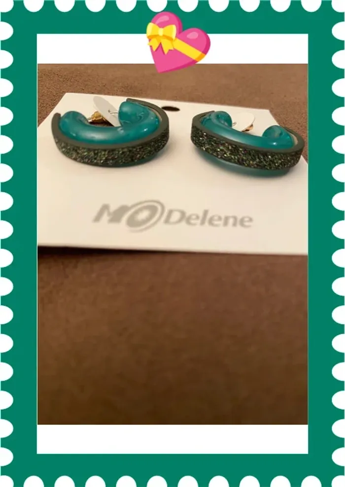 Créoles dorées , vert foncé et paillettes neuves - photo numéro 2