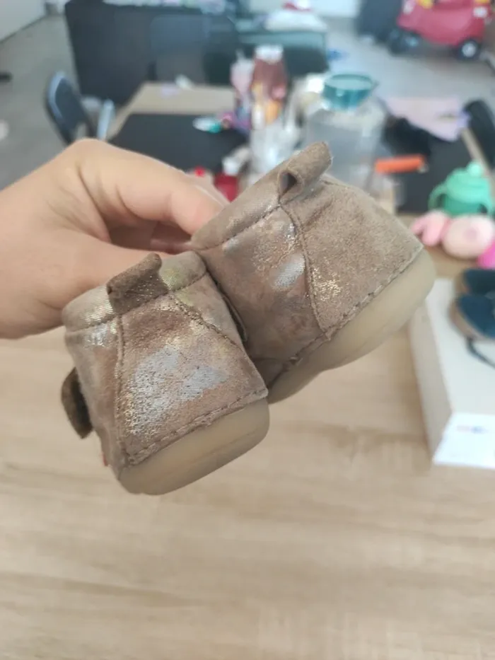 Chaussures bebe kickers pointure 20 - photo numéro 4