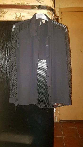 Chemisier noir résille Divided h&m t 40 Très bon état