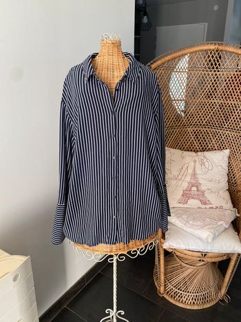 Chemise Pimkie Collection blanche et bleue marine à rayures taille M