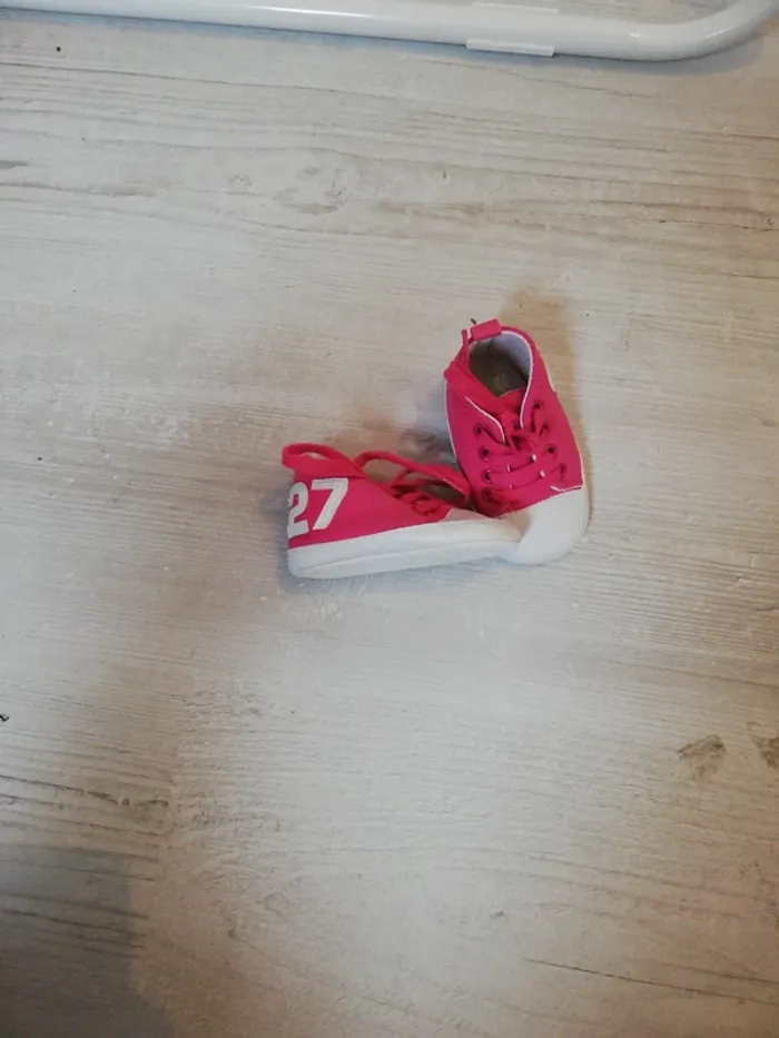 Chaussures bebe 6/12 mois - photo numéro 3