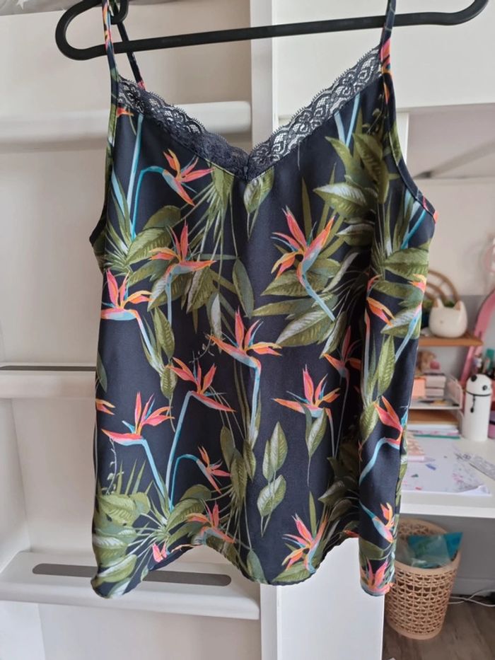 Débardeur fleuri only Taille 36