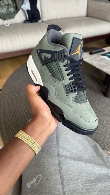 Jordan 4 undefated
