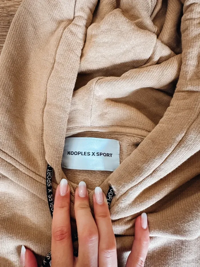 Sweat crop top The Kooples beige et noir taille 36 - photo numéro 5