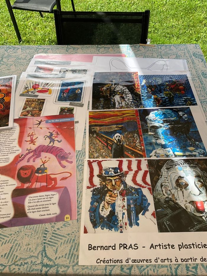 Lot d’affichage art plastique