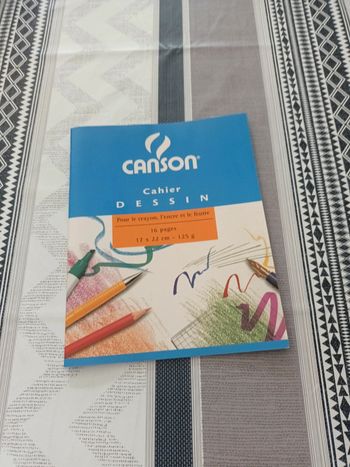 Cahier de dessin 17x 22 cm