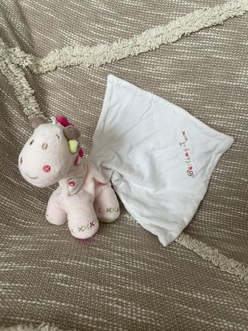 Peluche doudou mouchoir 18cm berlingot girafe rose et blanc très bon état