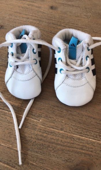 Baskets adidas taille 17