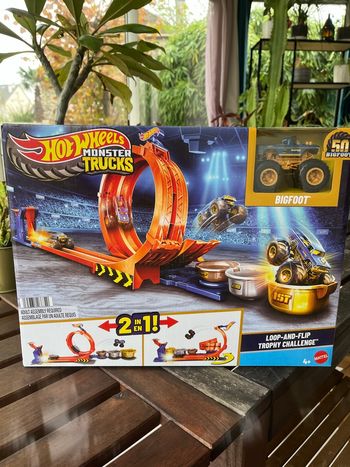 Hot wheels looping cascade neuf