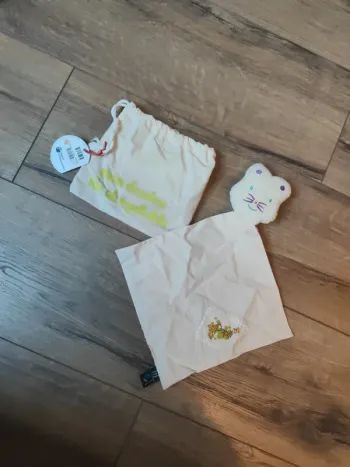 Doudou souris Nature et Découvertes bio