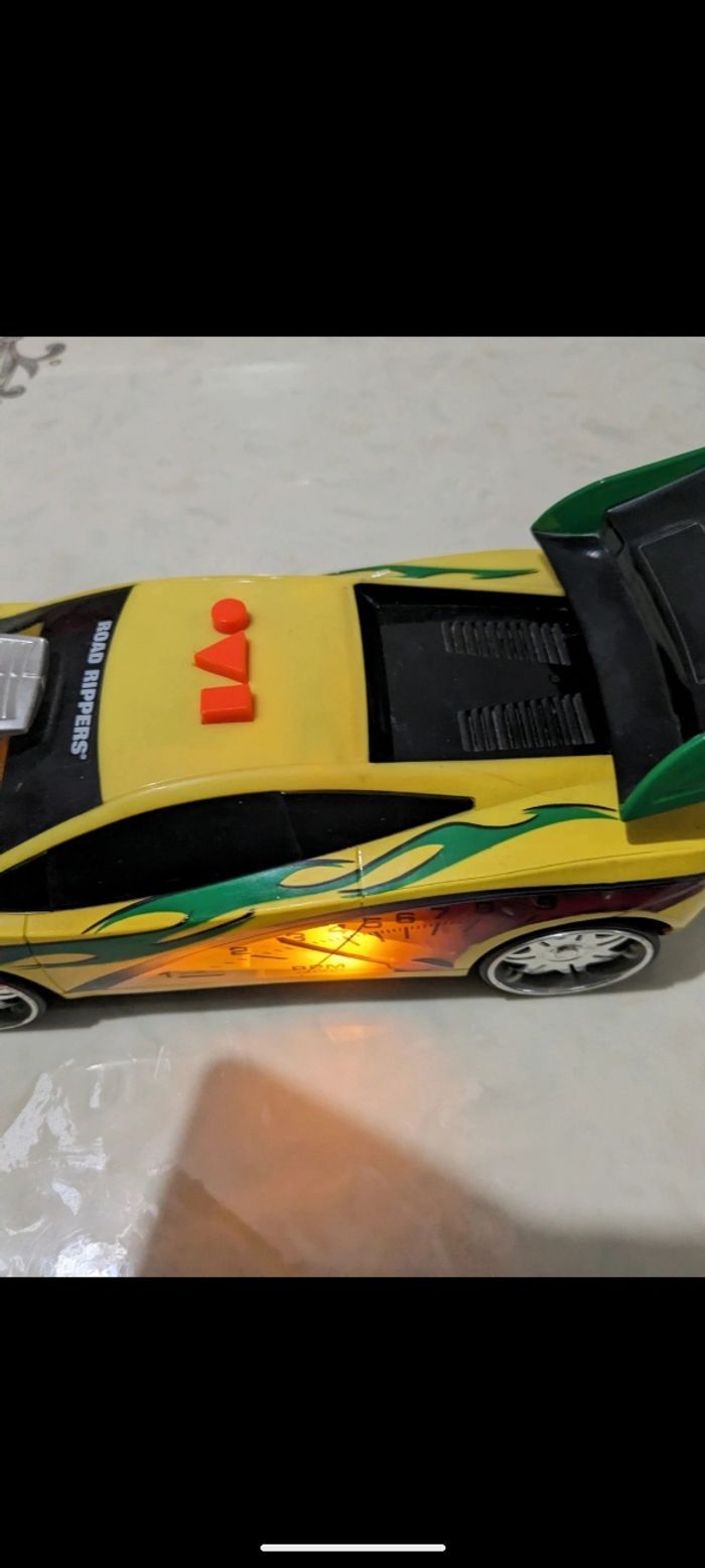 Belle voiture vintage avec son et lumière Road Rippers. - photo numéro 3