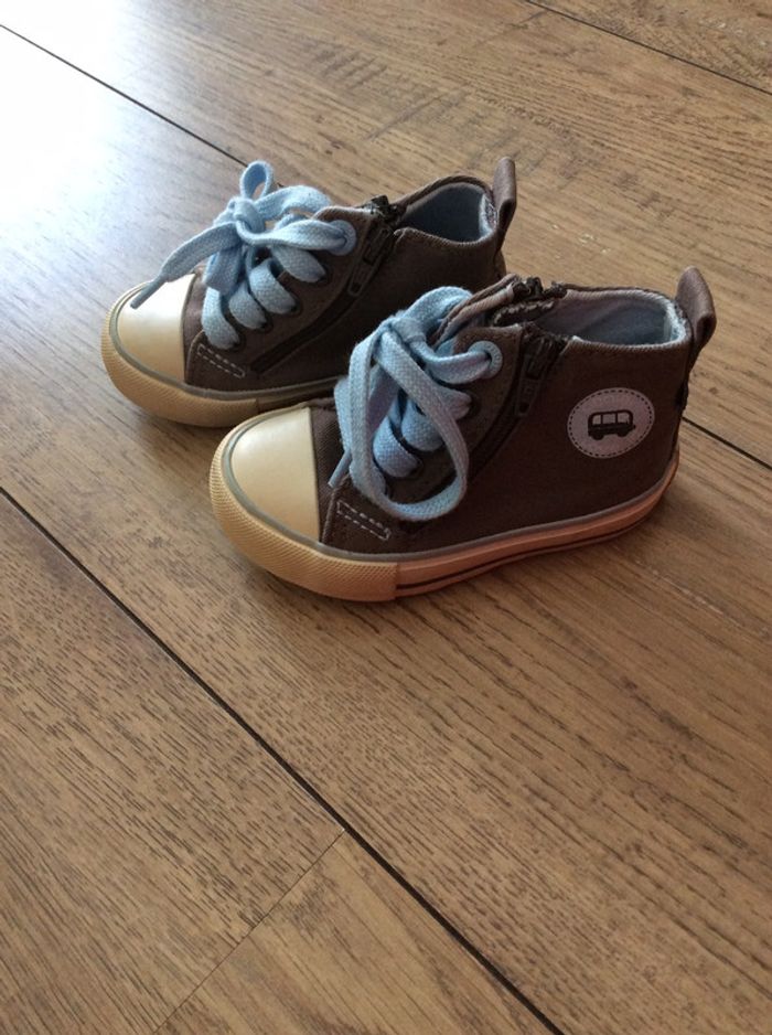 Baskets en toile - photo numéro 2