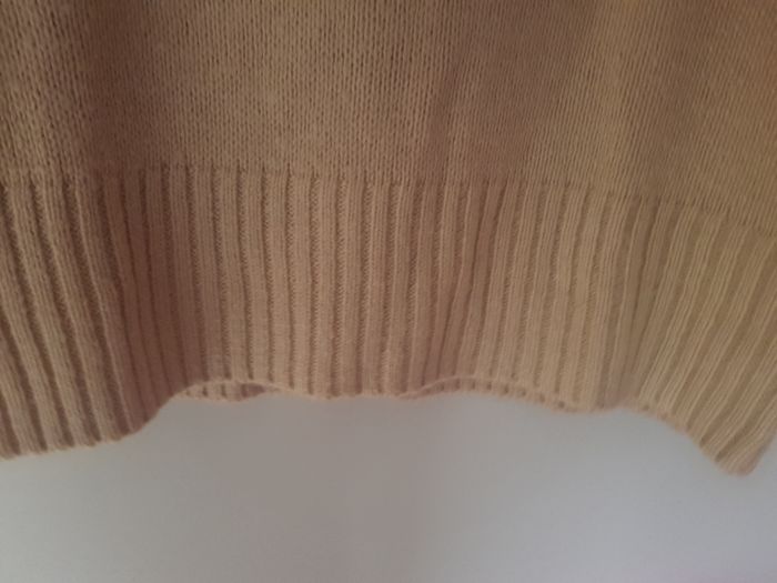 Magnifique pull col V  oversize taille 36 Asos - photo numéro 5