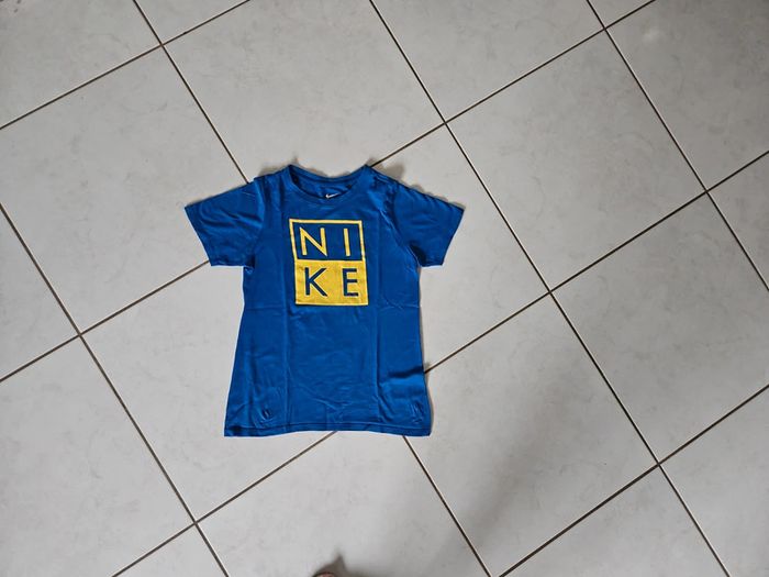 T-shirt MC garçon Nike 10/12 ans chla4