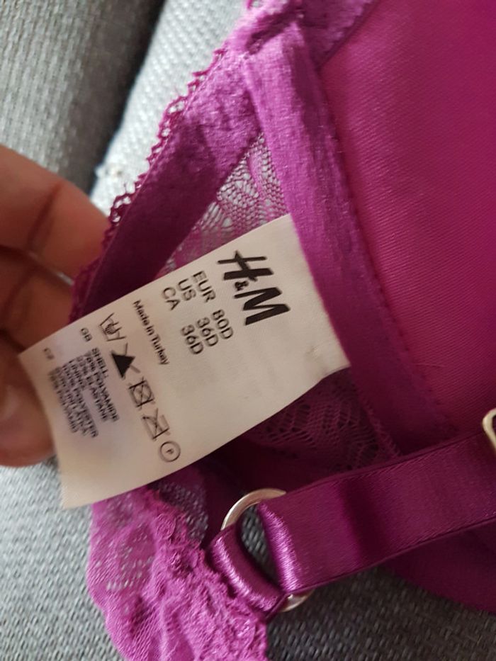 Soutien gorge violet - photo numéro 3