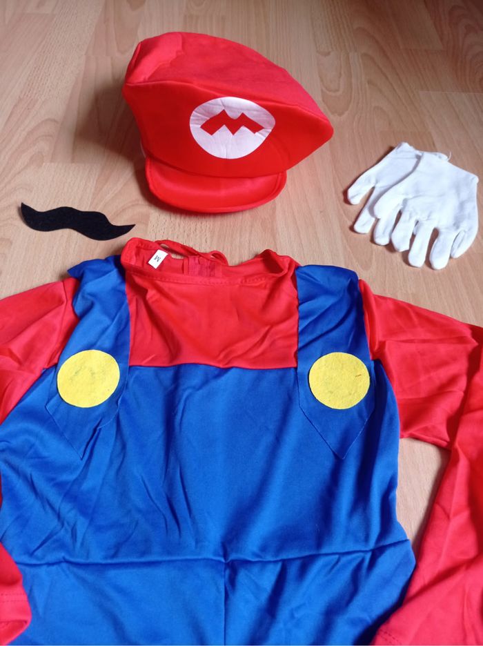 Déguisement combinaison Mario et accessoires 5-6ans