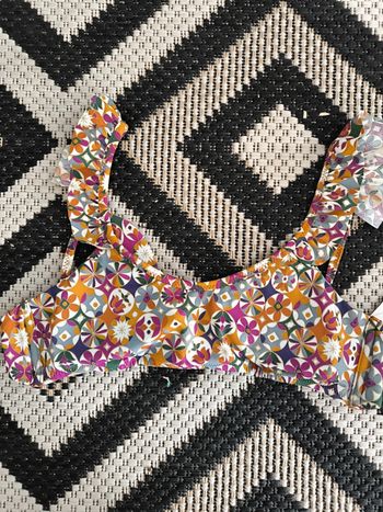 Haut de maillot de bain goldenpoint taille 80 neuf