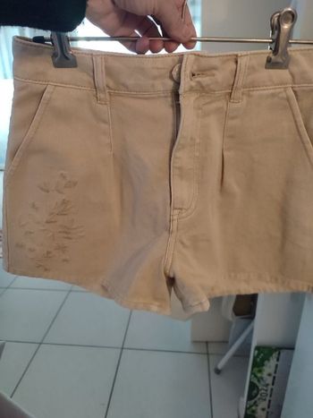 #kytie14ansfille. Short en jean taille 14 ans