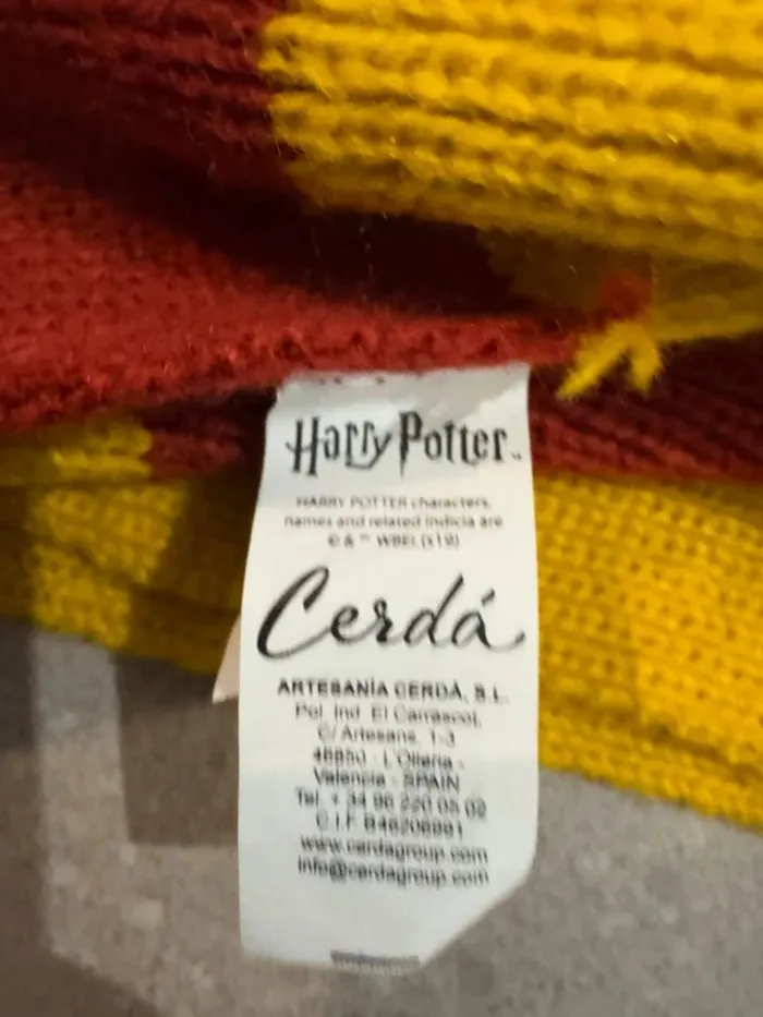 Echarpe Harry potter très bon état - photo numéro 3