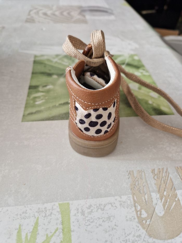 Belle bottines bébé toute neuve - photo numéro 4