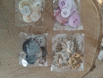 Lot de 4 sachets de boutons