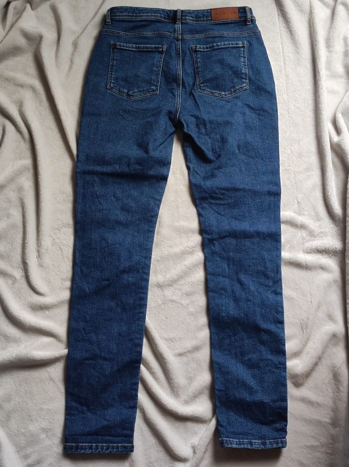 Jean droit taille 38 - photo numéro 4
