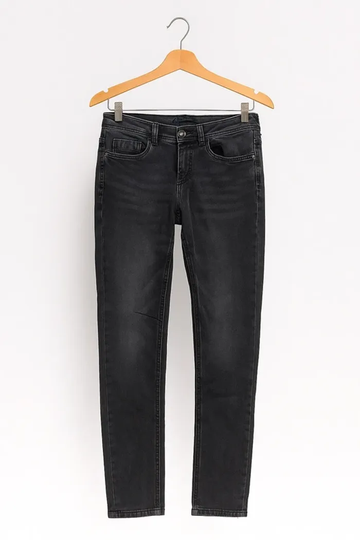 🖤 Jean Femme Zara Taille 38 – Coupe Slim Élégante – Très Bon État 🖤