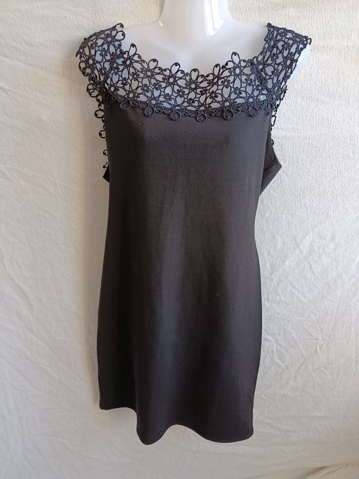 Robe noire - photo numéro 2