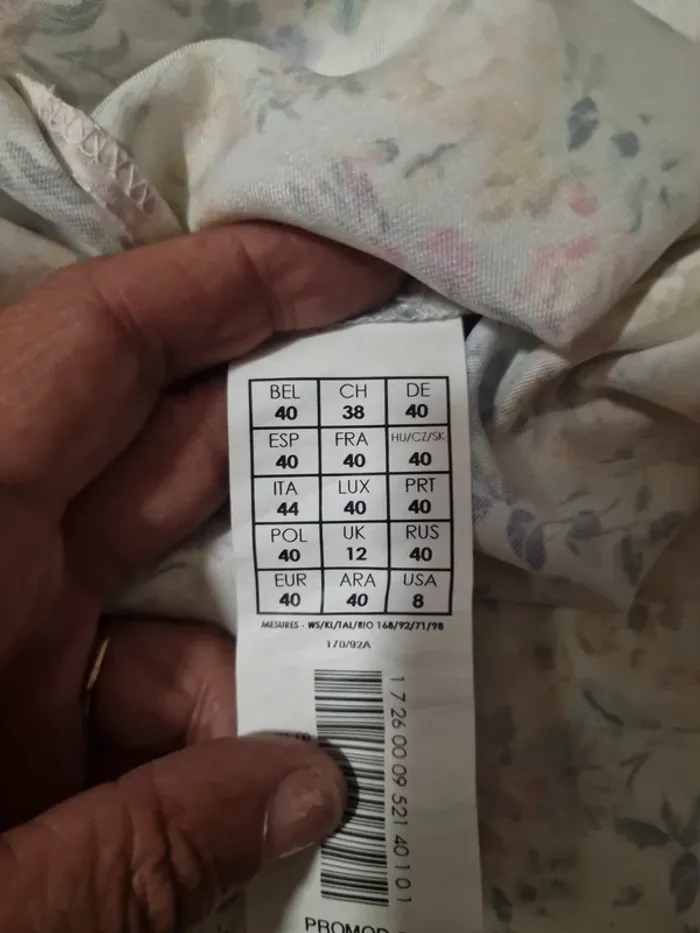 Haut effet satiné - photo numéro 6