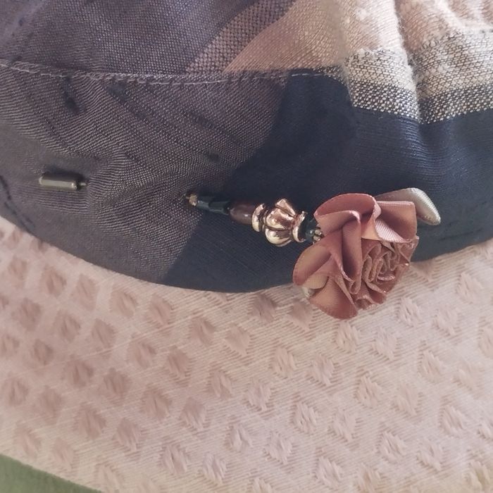 Chapeau Geneviève Dostaler - photo numéro 2